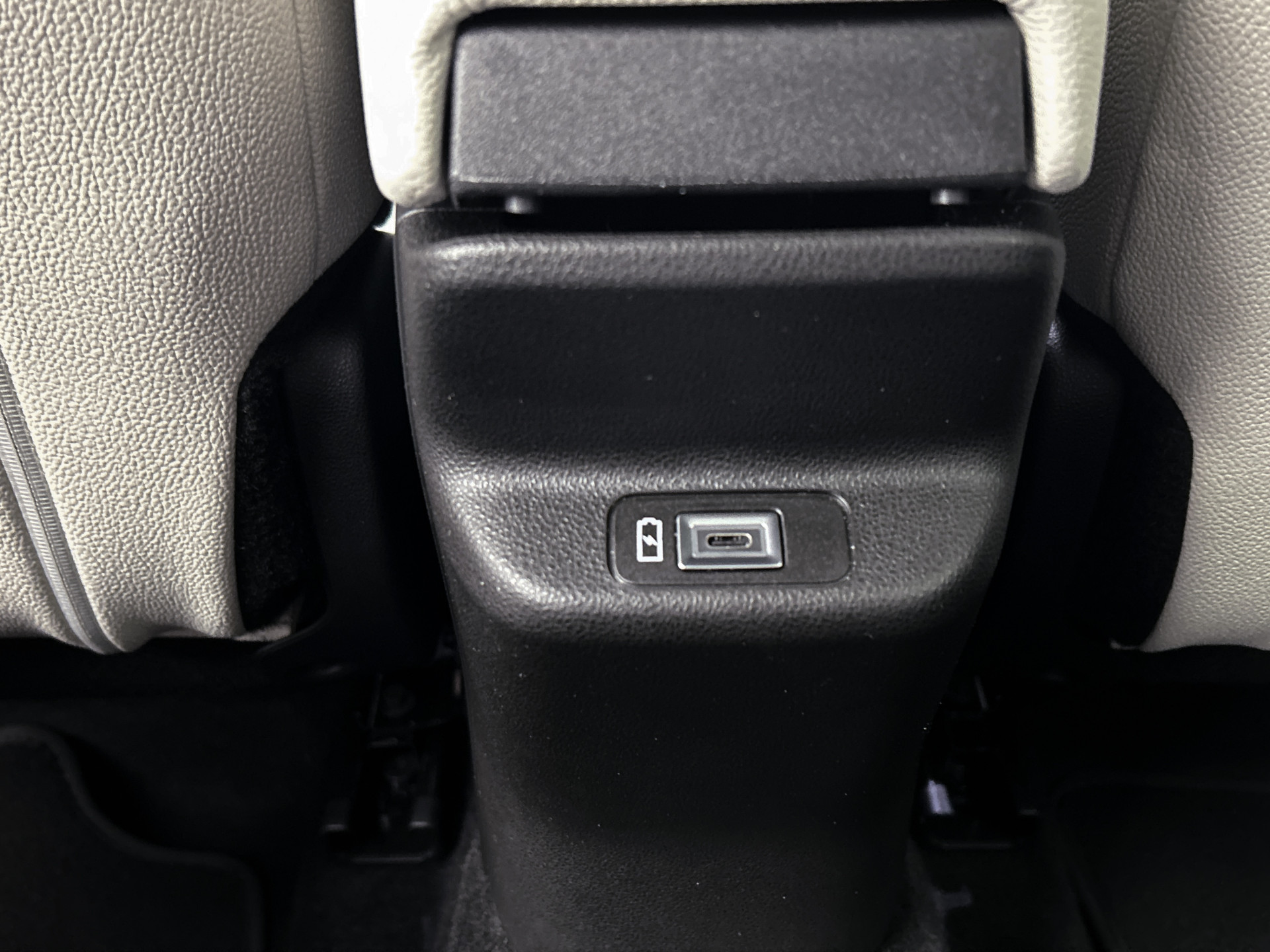 44631884-28.jpg