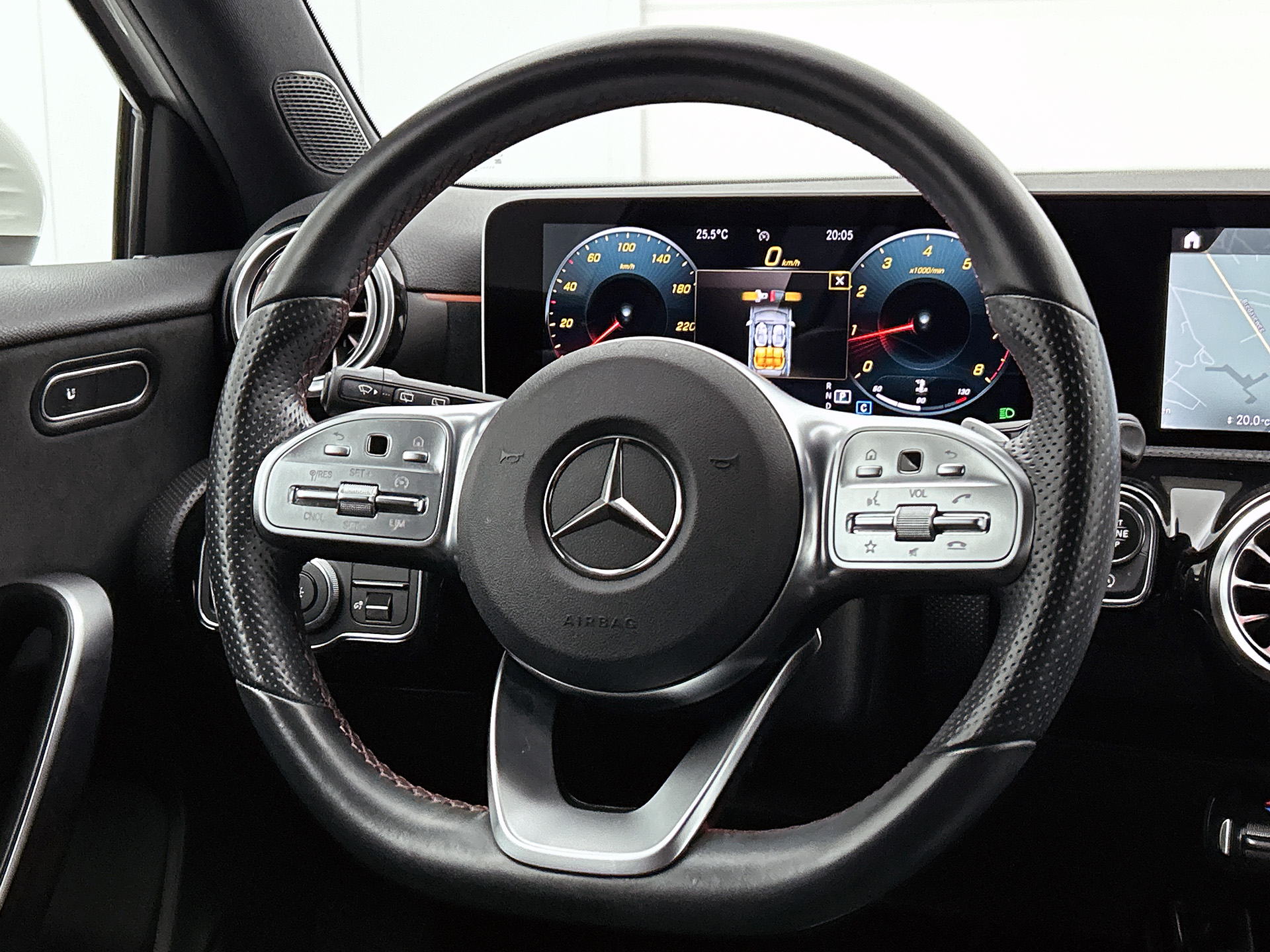 46284231-15.jpg