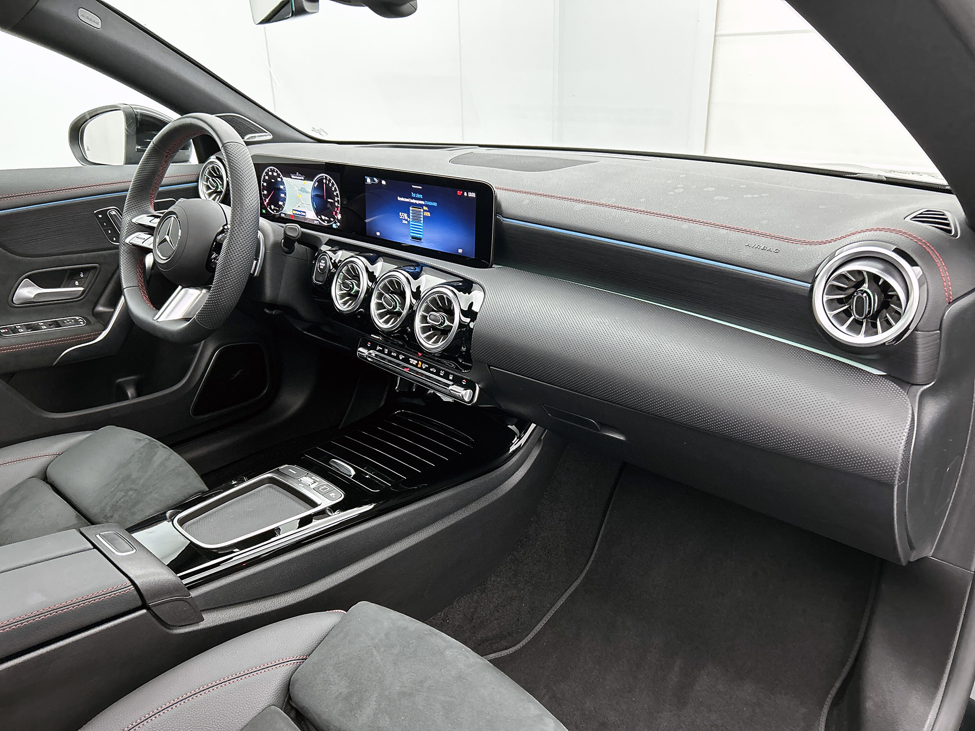 48252514-4.jpg