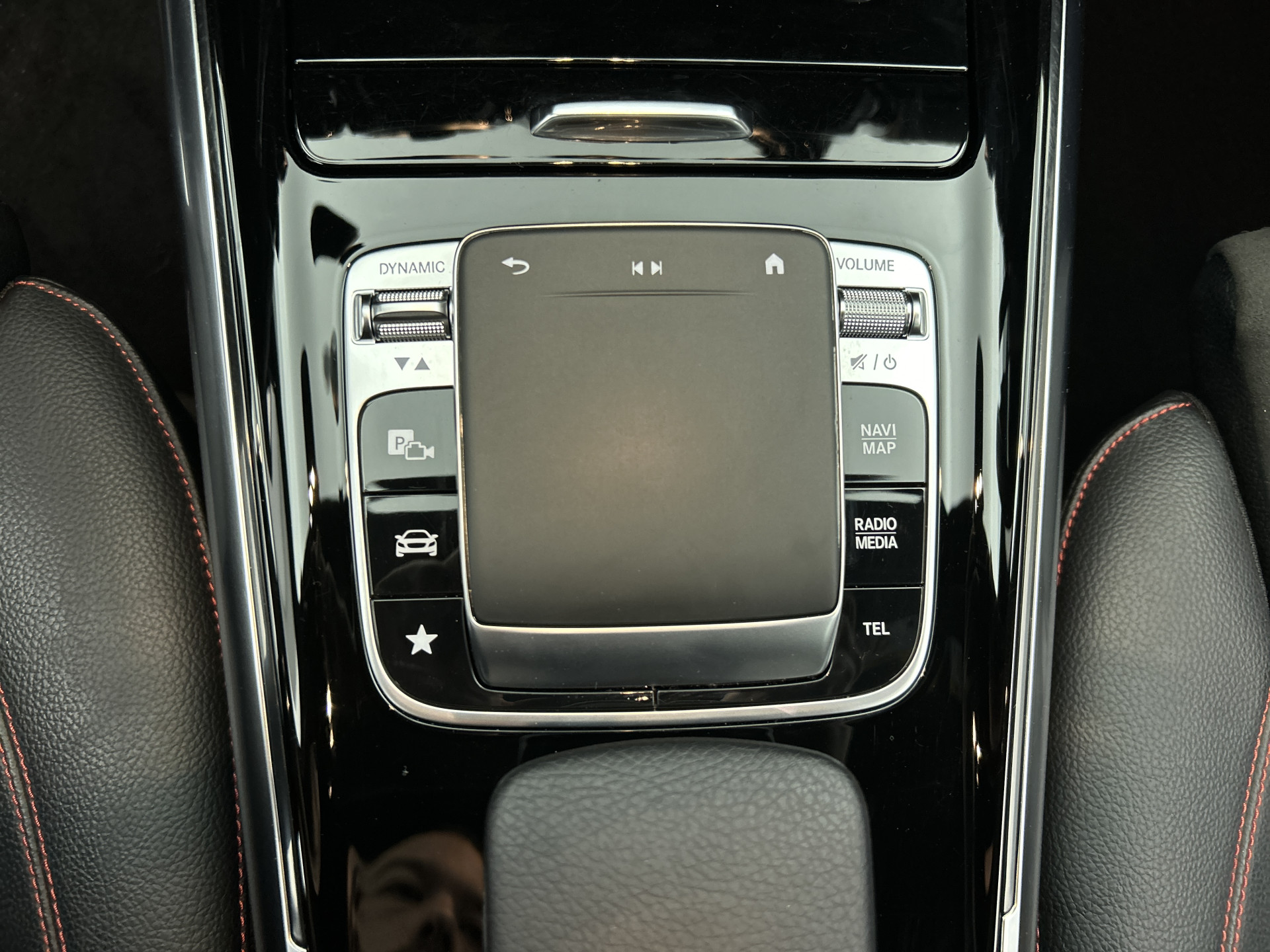 48587932-16.jpg